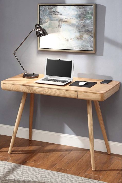 How a Well-Designed Desk Can Improve Your Work Performance